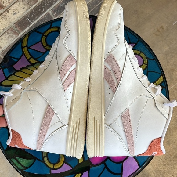 REEBOK Club Hi Top Sneakers White‎ Leather Classic Style 90's Pink Accents Comfy - Picture 8 of 11
